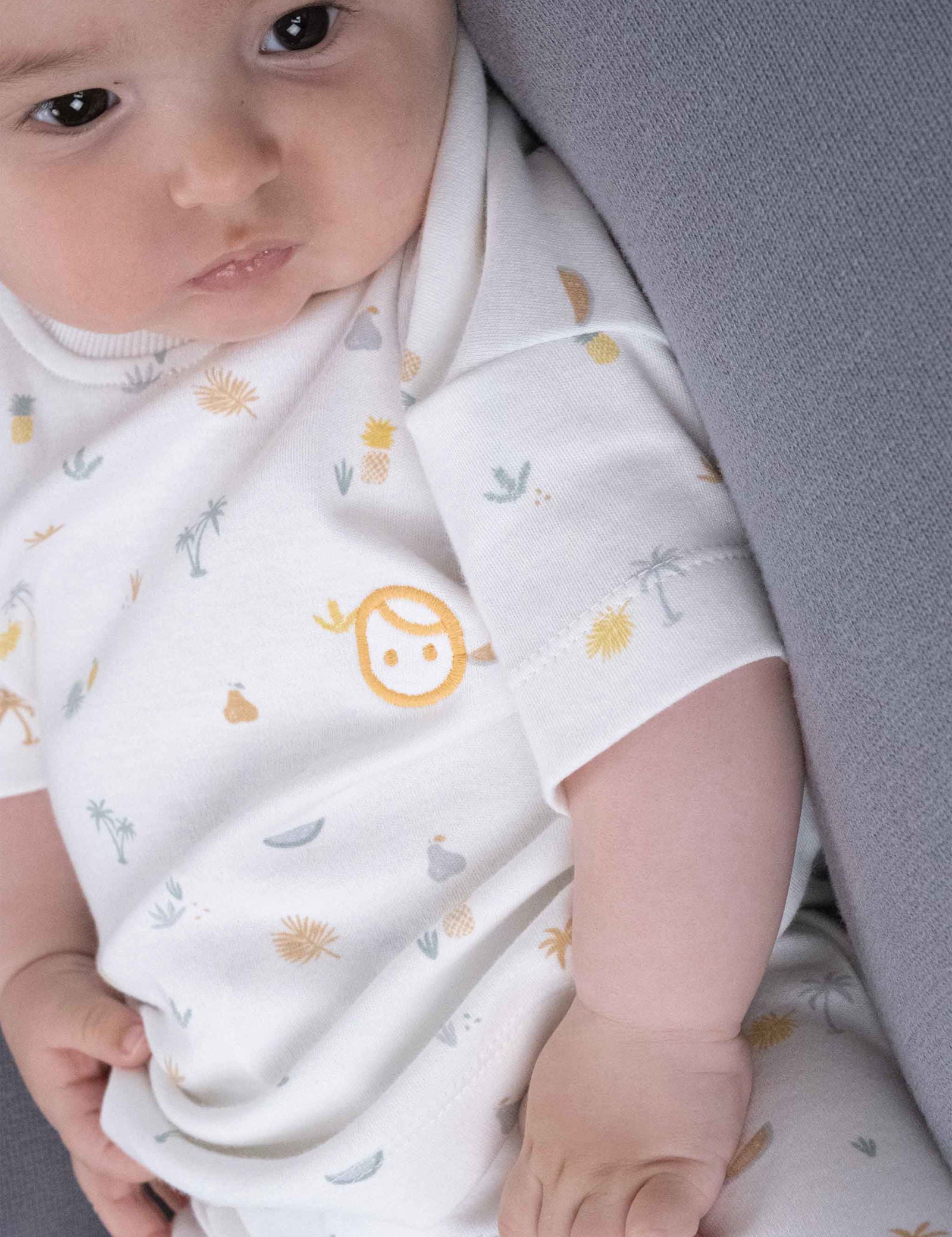 baby outfit set organic cotton t shirt back snap detail
