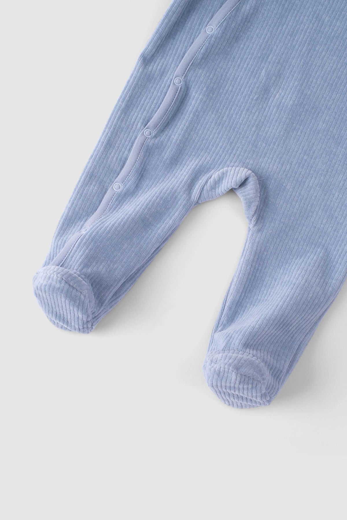 baby sleepsuit with mittens detail
